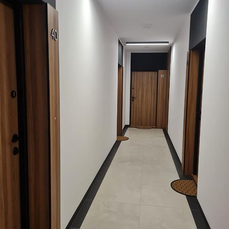 Airport Apartment ワルシャワ エクステリア 写真