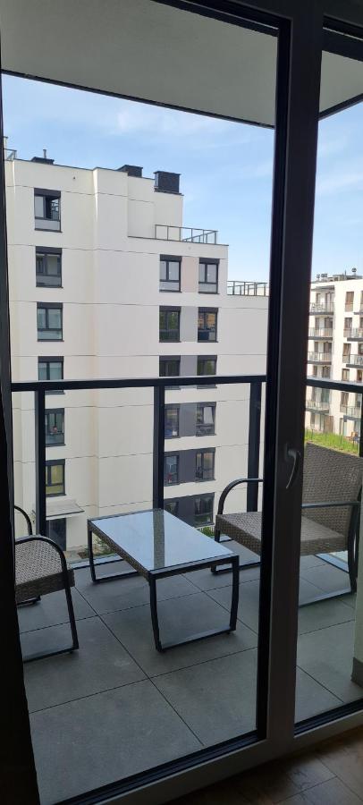 Airport Apartment ワルシャワ エクステリア 写真